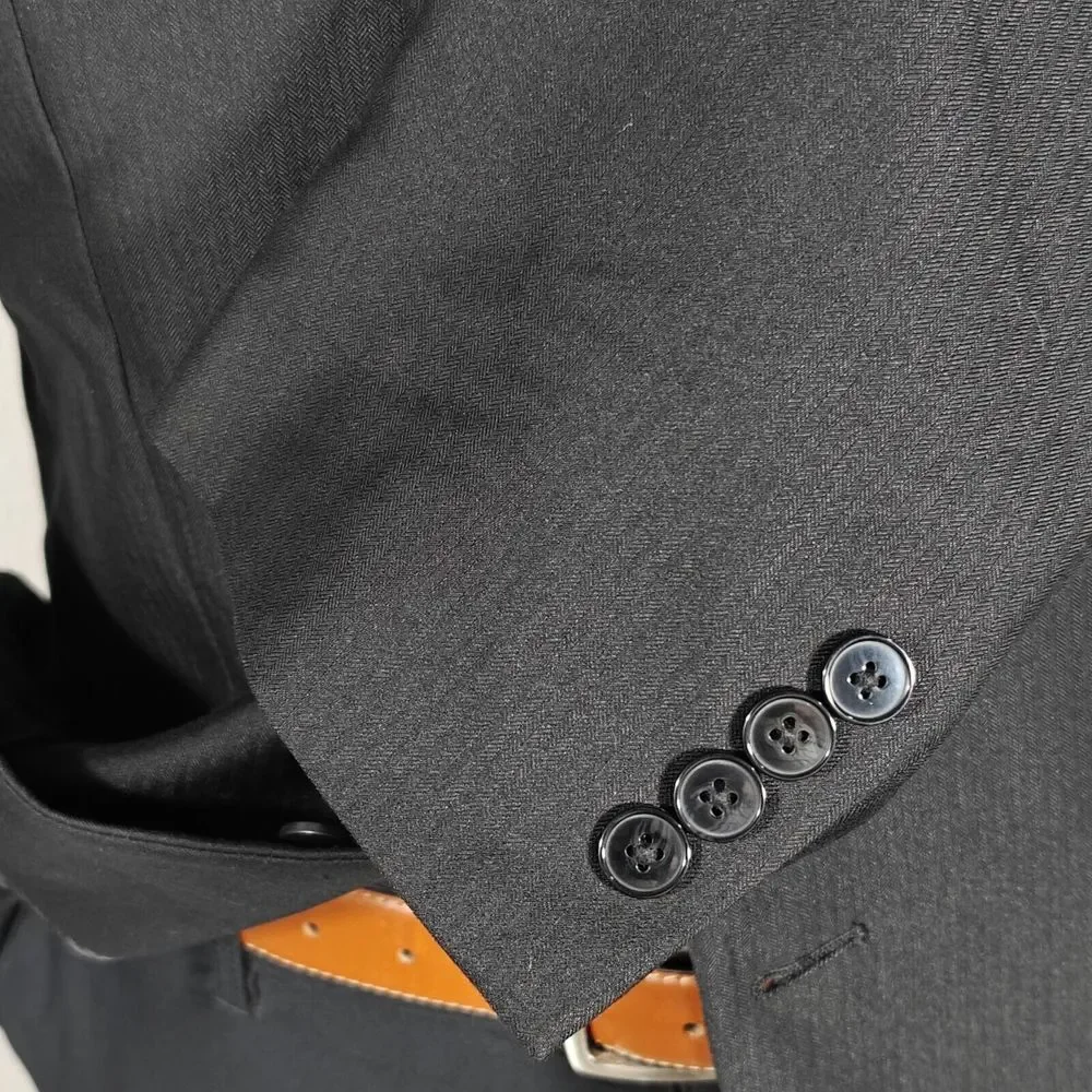 Calvin Klein Men's Sport Coat Blazer Two Button Black Herringbone Poly Blend 42R